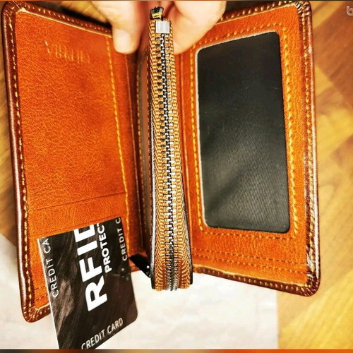 Men's RFID Wallet new, brown leather