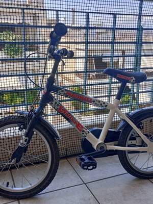 Boy's children's bicycle 16 inch wheels