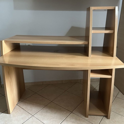 Neoset desk with chair like new, melamine wood