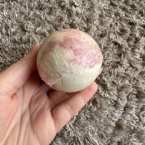 Bathbombs new, set of 2 pieces