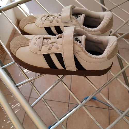 Adidas Court sneakers for boys, size 35