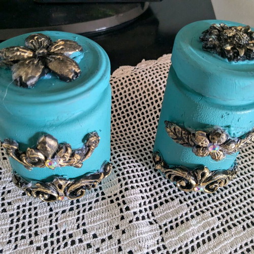 Handmade jar set new, decorated with flowers