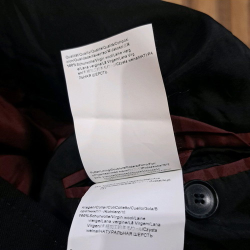 Hugo Boss men's coat like new, black, size L