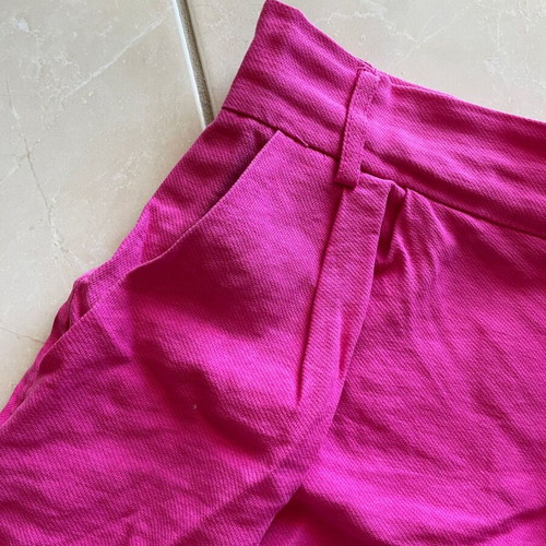 Women's fuchsia shorts Stradivarius size 36 like new