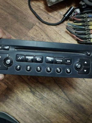 Original car radio with CD for Citroën Peugeot, used