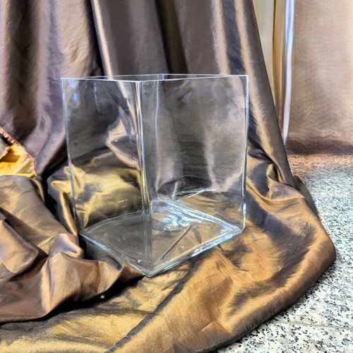 Large Glass Vase Cube 20x20x25 cm like new
