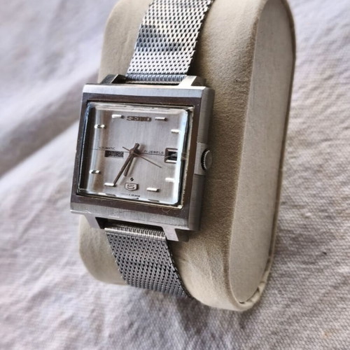 Seiko wristwatch like new, men's