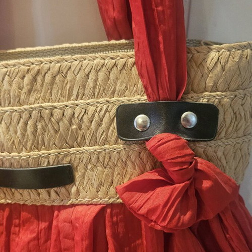 Boho shoulder bag like new, red and beige straw and fabric