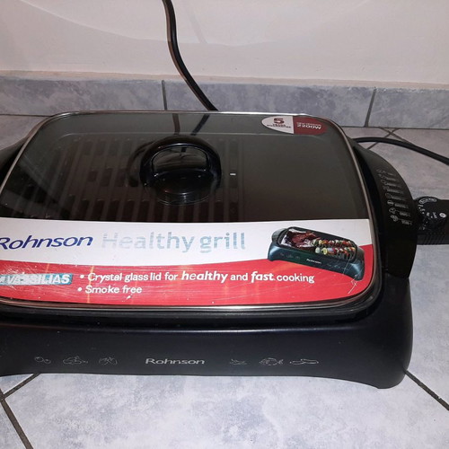 Rohnson R250 grill 2200 watt with lid and detachable parts like new