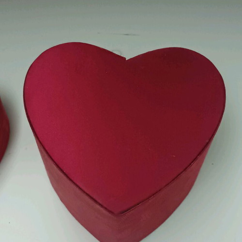 Heart-shaped box like new with roses