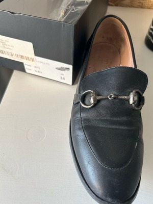 Haralas loafer black leather like new, size 38