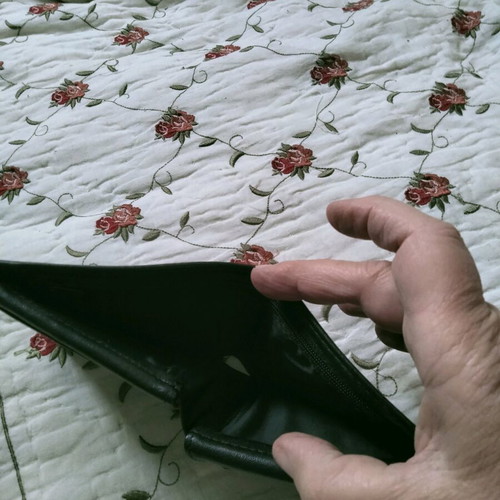 Bossini men's wallet black like new