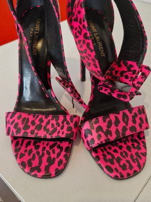 Πέδιλα Saint Laurent με animal print σε φούξια χρώμα σαν καινούργια, νούμερο 39