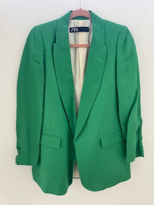 Zara green jacket like new, size S
