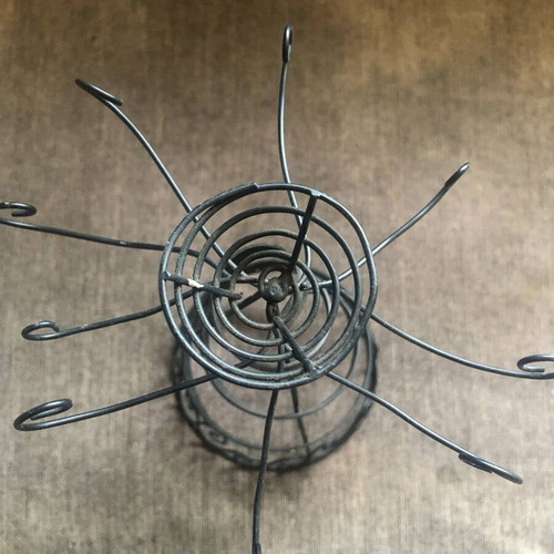 Metal jewelry stand black like new