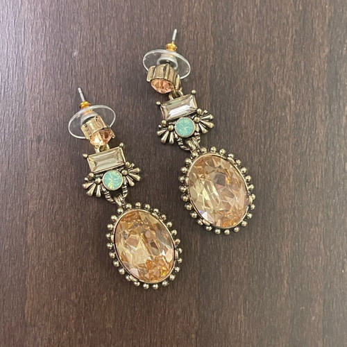 Oval stone earrings new, cast design