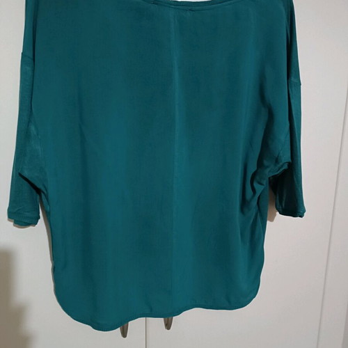 Bershka blouse green like new, short with 3/4 sleeves