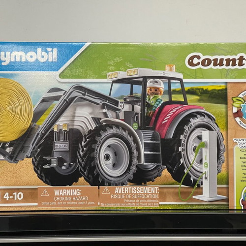 Playmobil Country 71305 Large Electric Farm Tractor new & sealed