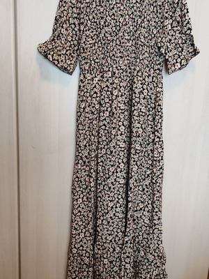 Urban Floral Short-Sleeve Long Dress used, viscose, size M/L