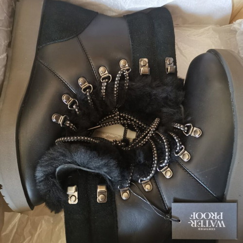 Ugg snow boots, black, size 37, new