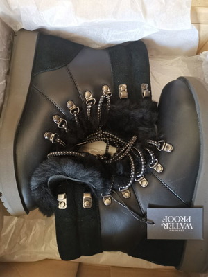 Ugg snow boots, black, size 37, new