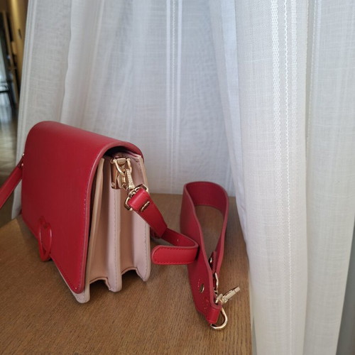 Carpisa bag like new, pink and red with extra strap