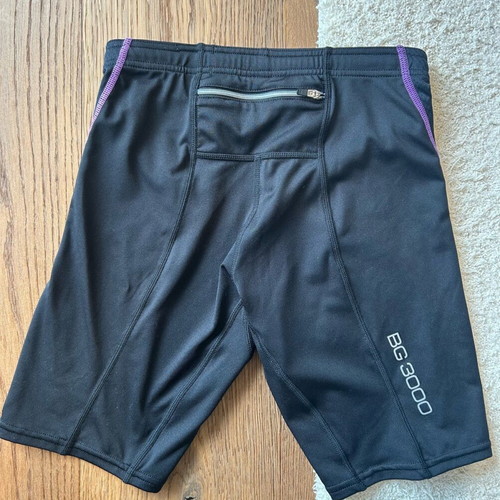 Mizuno cycling shorts like new, black with purple details, size S