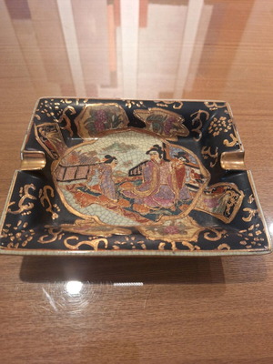 Vintage Chinese Satsuma Ashtray Like New