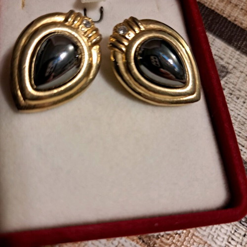 Vintage earrings like new, pack of 5 pairs