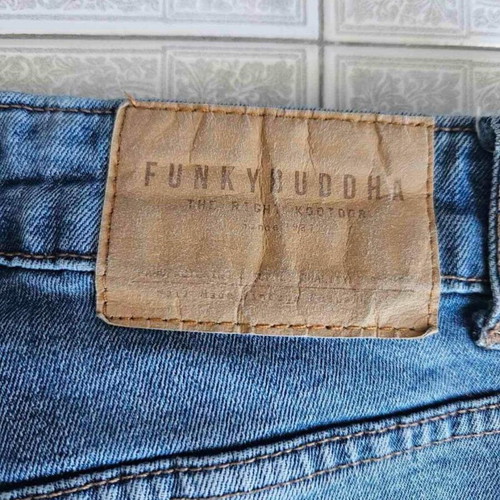 Funky Buddha Amsterdam tapered fit jeans W29 used light blue
