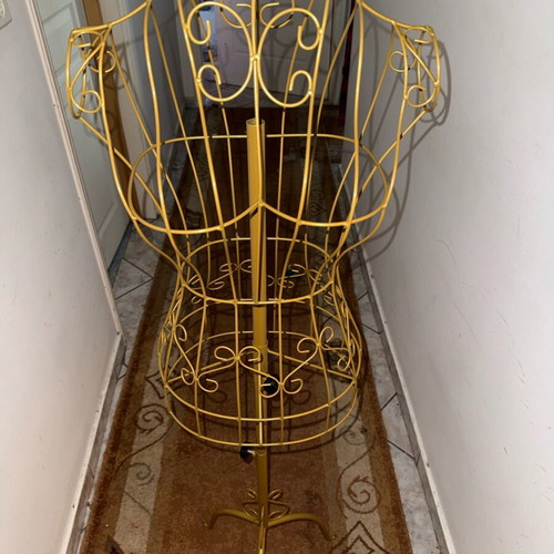 Vintage μεταλλική κούκλα ραπτικής σαν καινούργιο, elegant διακοσμητικό