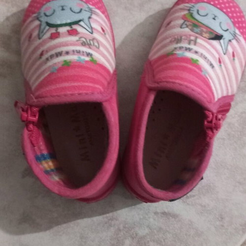 Children's slippers like new, two pairs size 23, pink
