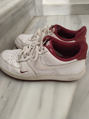 Nike Airforce 1 used athletic shoes size 42 white and red
