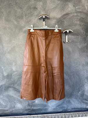 Zara leather-look bermuda shorts like new, brown, size S