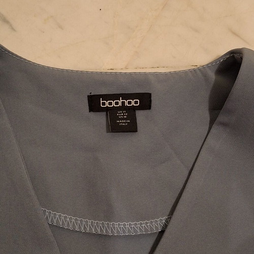 Boohoo women's vest gray ciel like new, size L