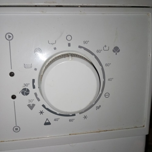 United washing machine 5 kg used in good condition