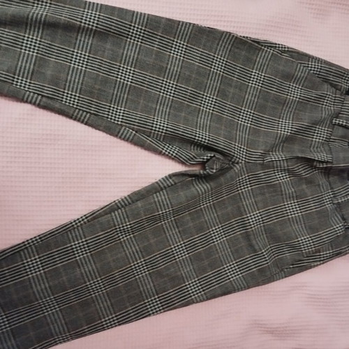 Stylish H&M pants size 40 like new