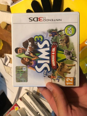 Sims 3 Nintendo 3DS case like new with manual