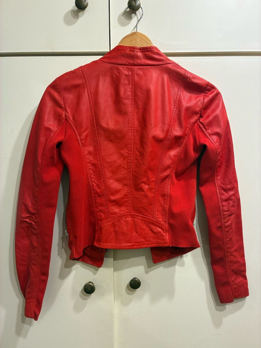 【新品未使用】PINKO レザージャケット レッド レディース　タグ付き 38 Pinko Red Leather Jacket used, size S - € 89,00 - Vendora.cy