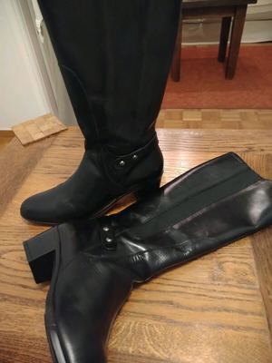 Leather boots like new, size 37