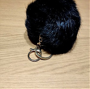 Μαύρο Γούνινο μπρελόκ- αξεσουάρ για κλειδιά ή τσαντες