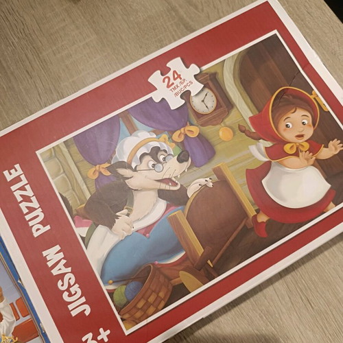 Classic Fairy Tale Puzzles like new, Pinocchio and Little Red Riding Hood