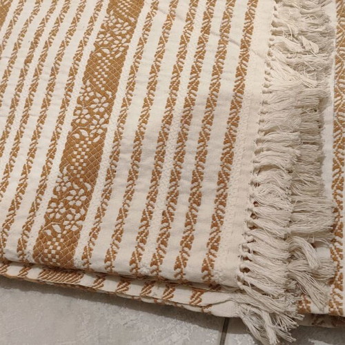 Caramel wool throw like new with beautiful pattern