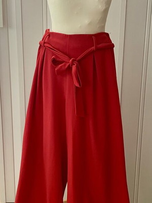 Red palazzo pants with belt used, sizes M and L