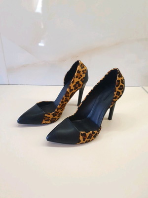 Zara δερμάτινες γόβες animal print μεταχειρισμένες, μέγεθος 39
