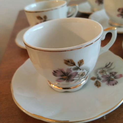 Porcelain cups used, set of 6 vintage with flowers and gold details