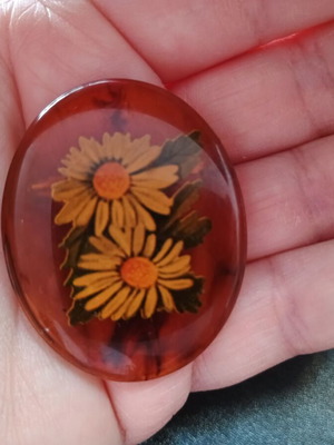 Винтидж дамска кафява прозрачна брошка с маргаритки употребявана