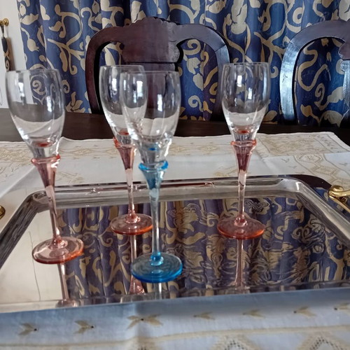 Set of four vintage stemmed glasses in blue and salmon shades like new