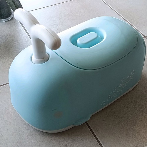 Educational whale potty like new
