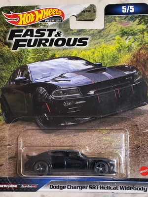 Hot Wheels Premium Dodge Charger SRT Hellcat Widebody new